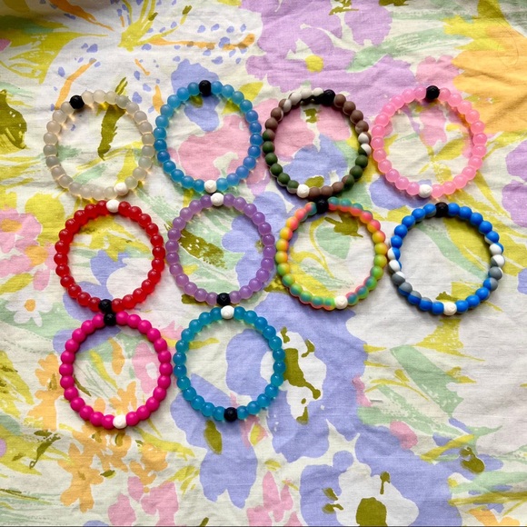 100% authentic lokai bracelets. - Picture 2 of 4